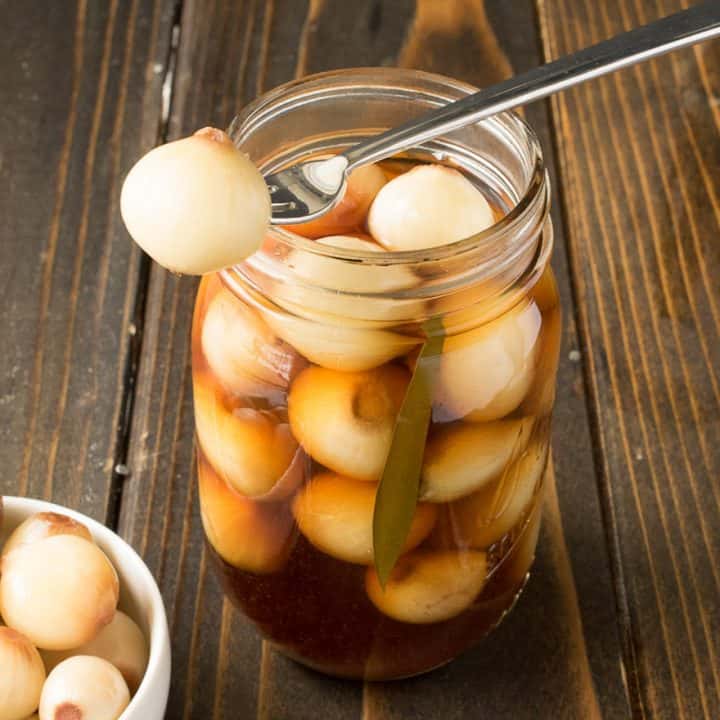 Domaći kiseli žuti luk 720ml - organski uzgoj